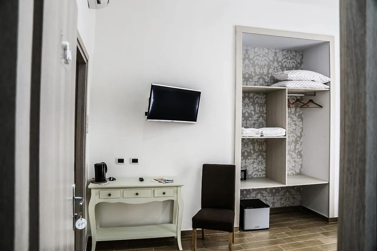 B&B Caracciolo 109 Naples Italy